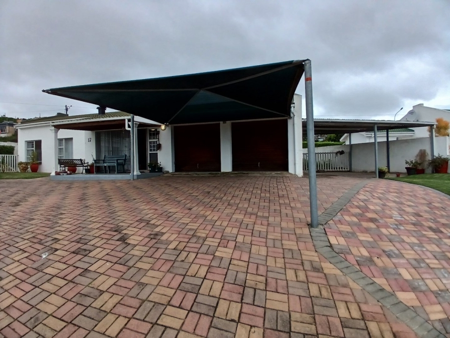 3 Bedroom Property for Sale in Fraaiuitsig Western Cape